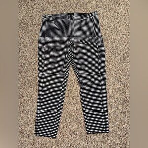 Women’s size 16 Banana Republic Black and White‎ Checkered Pants